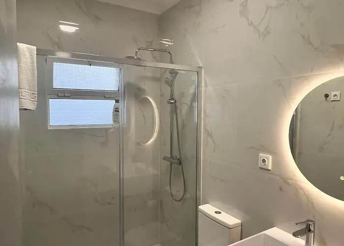 Santo Cristo House بيت ضيافة Ponta Delgada