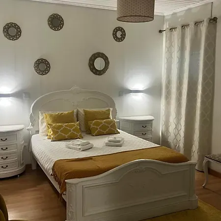 Santo Cristo House *